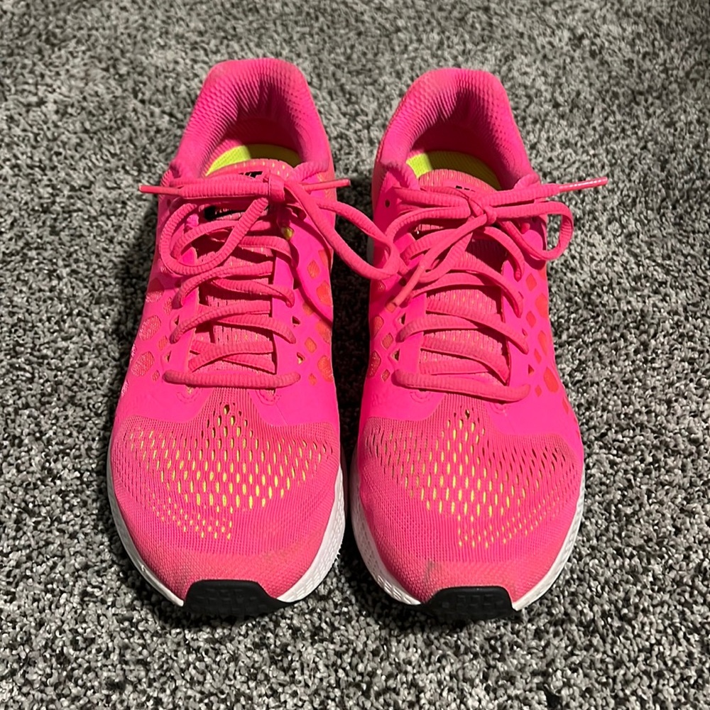 Pink Nike Pegasus 31